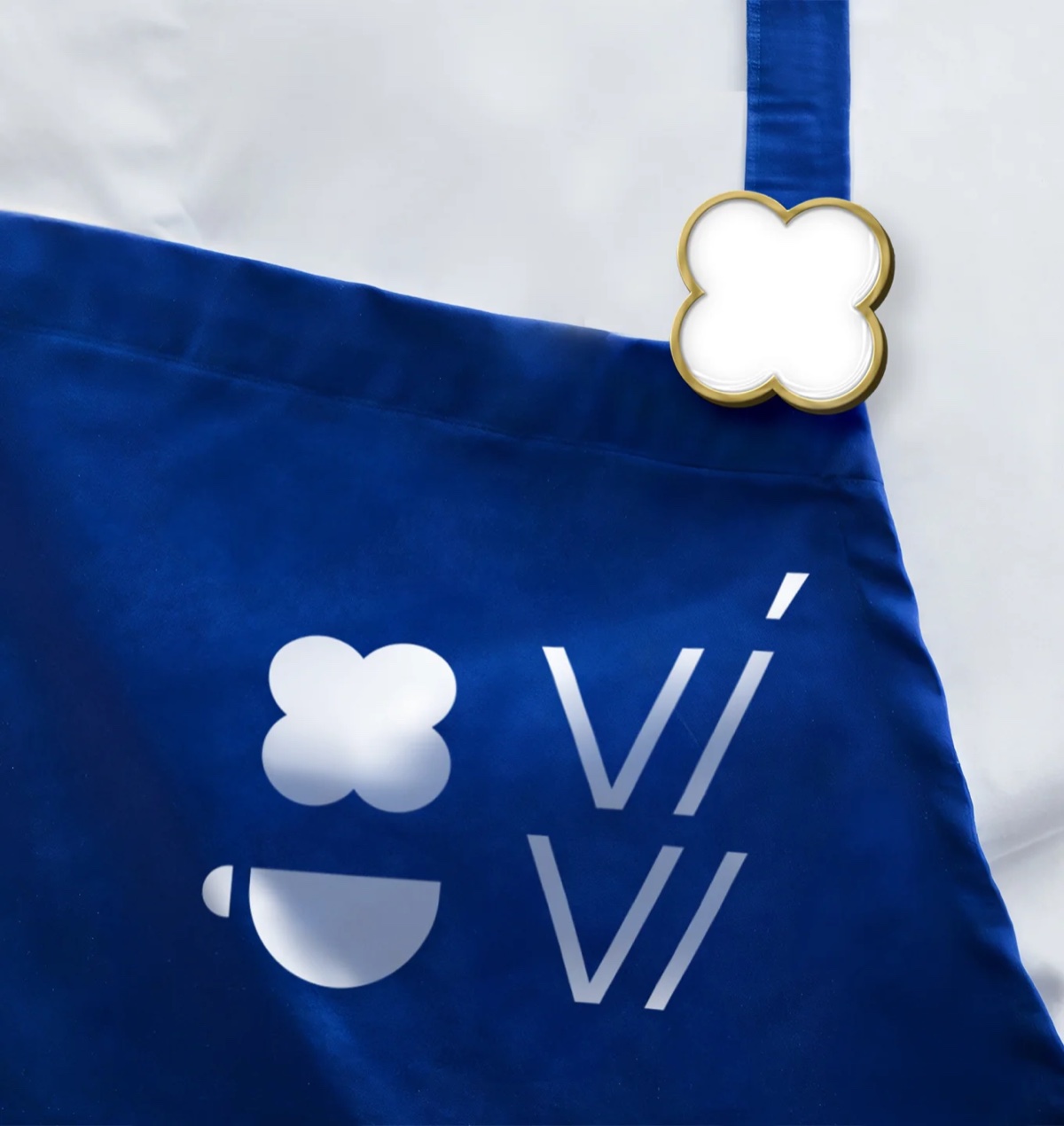 Vivi branded tote bag